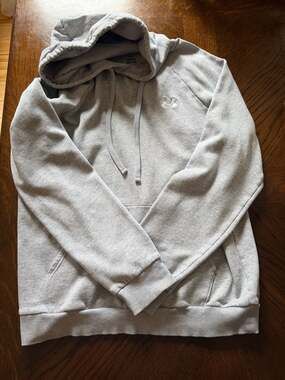 Under Armour Rival Fleece Hoodie in Light Grey Heather